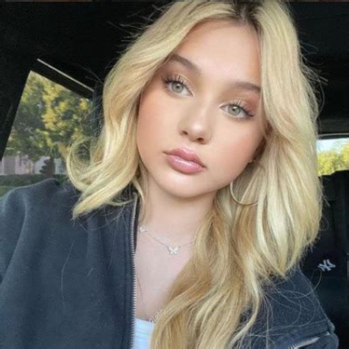 Alabama Luella Barker- Age, Net Worth, Tik Tok Height, Career, Parents