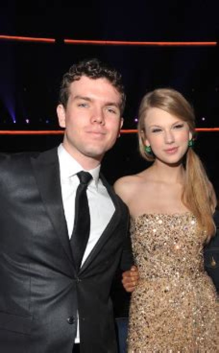 Austin Swift Bio, Age, Height, Family, Taylor Swift, Girlfriend, Net Worth, Instagram, Movies and TV Shows