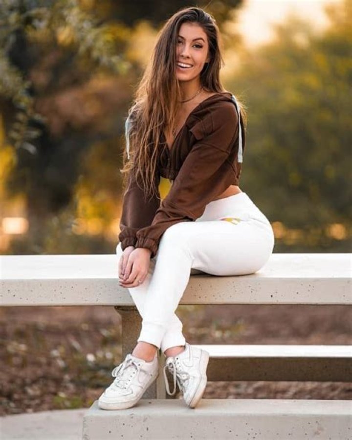 Cortney Gibson Height, Weight, Net Worth, Age, Birthday, Wikipedia, Who, Nationality, Biography