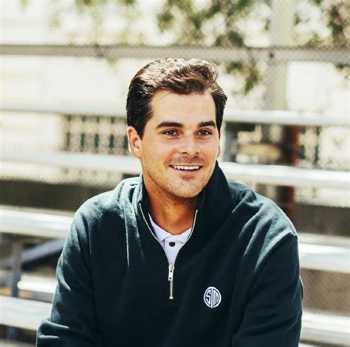 Daltoosh Biography , Net Worth And Merch: How Old Is Daltoosh Twitch?