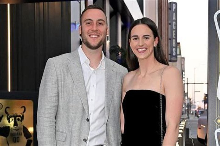 Denise Clark- Bio, Weight, Height, Boyfriend, Net Worth, Career