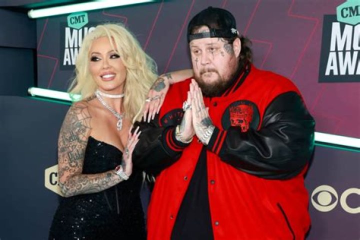 Hard Rock Nick: Wife, net worth, tattoos, smoking &amp; body facts