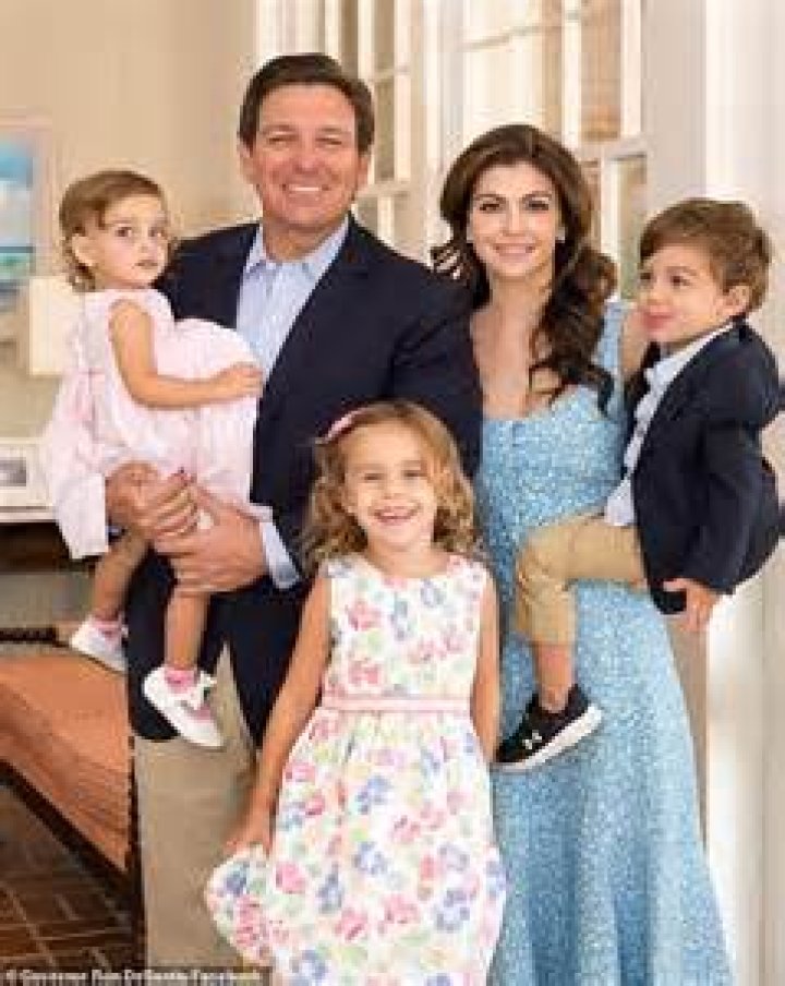 How many children does Ron DeSantis have? Does DeSantis have a family? Where was DeSantis born? Who are the parents of Ron DeSantis?