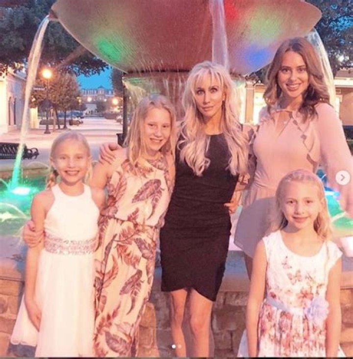 Katie Chadwick (Josh Hamilton’s Wife) Wiki, Age, Boyfriend, Children, Family, Height, Net Worth and Instagram