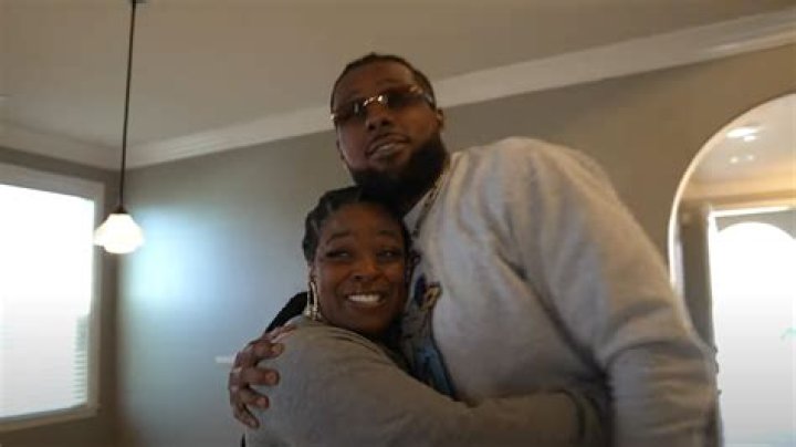 Kayvon Thibodeaux Girlfriend: Is Kayvon Thibodeaux in a Relationship?