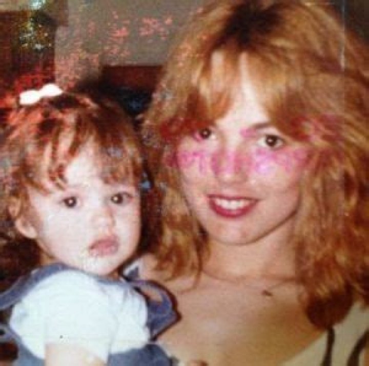 Meet Minka Kelly’s Mother Maureen Dumont Kelly: Unsolved Mysteries