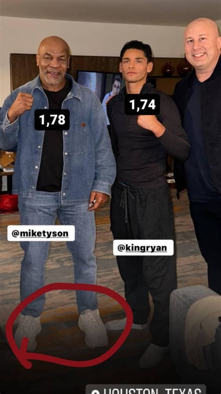 Mike Williams Height: How tall is Mike Williams?