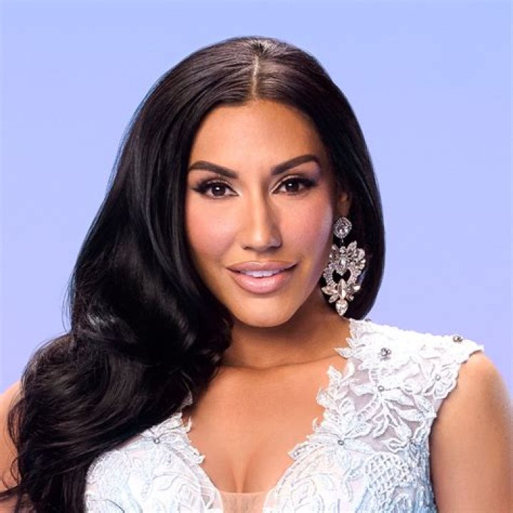 Monica Garcia (CBS5) Husband, Bio, Wiki, Age, Parents, Nationality, Married, Arizona, Height, Salary and Net Worth