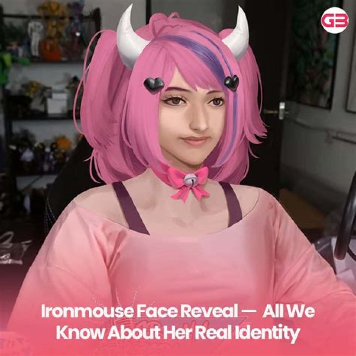 Techy Real Name and Face Reveal: Who Is His Girlfriend Strawbys?