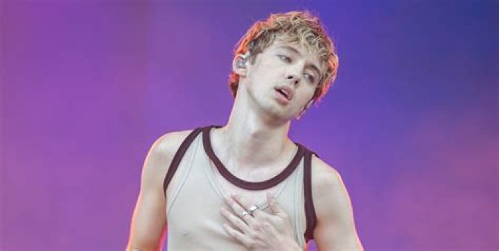Troye Sivan wife: Is Troye Sivan married?