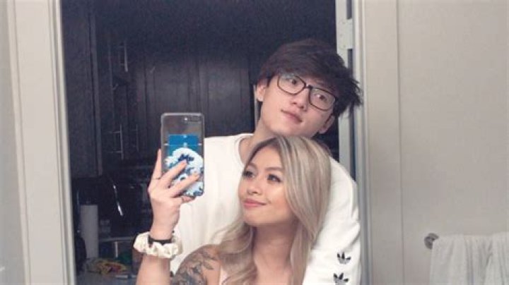 Twitch Star Iitztimmy Is Madly Love With His Girlfriend softi, The Couple Share Their Picture On Instagram