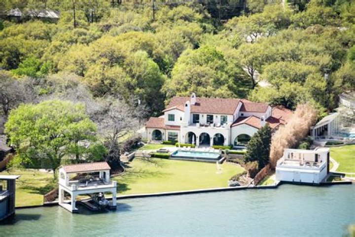 Victoria Osteen Net Worth, Income Sources, and Property