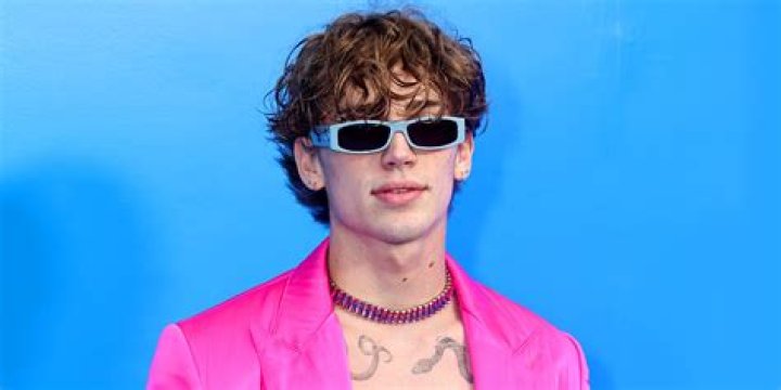 Vinnie Hacker Got A New Tattoo In The Middle Of His Chest