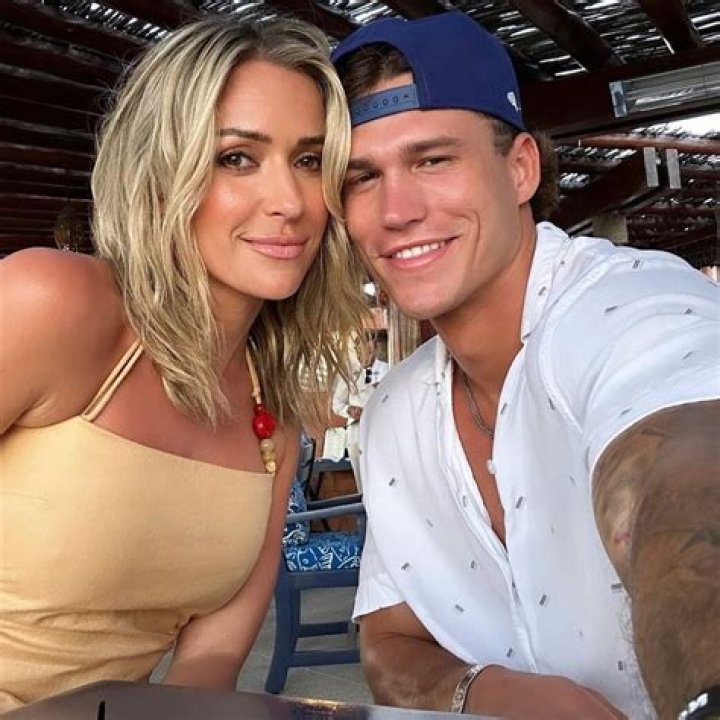 Violet Summers Body, Career, Boyfriend &amp; Net Worth