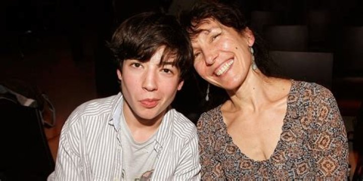 Who Are Ezra Miller Brother Saiya And Sister Caitlin | Siblings Parents And Childhood